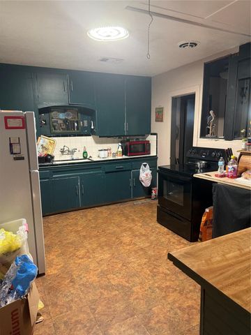 117 Cabaniss Avenue, Baytown, TX 77520