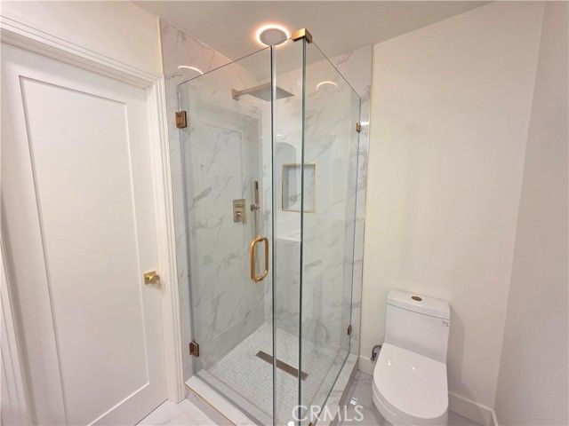 18719 Bassett, Reseda (los Angeles), CA 91335