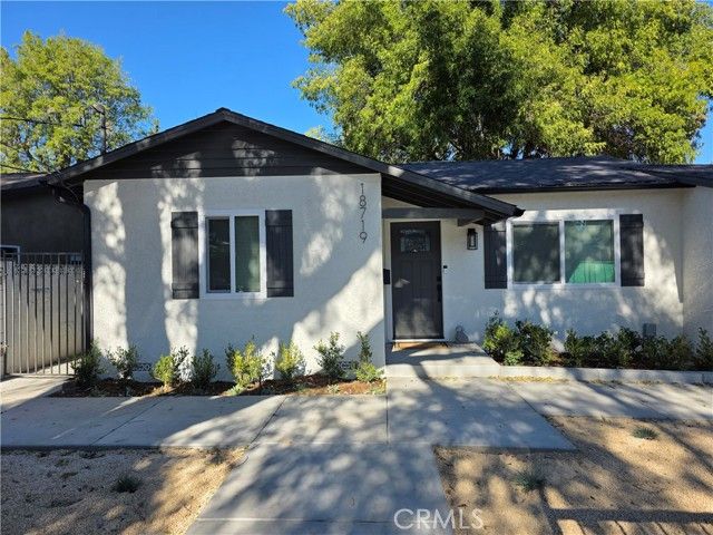18719 Bassett, Reseda (los Angeles), CA 91335