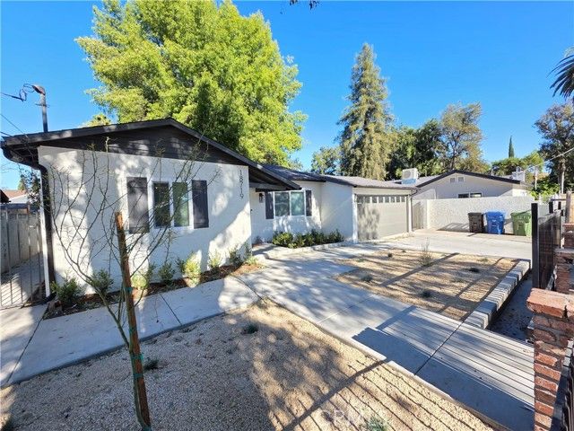 18719 Bassett, Reseda (los Angeles), CA 91335