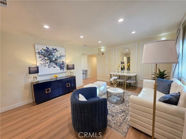 18719 Bassett, Reseda (los Angeles), CA 91335