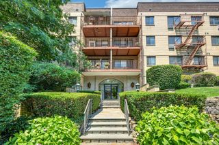 2221 Palmer Avenue 3G, New Rochelle, NY 10801