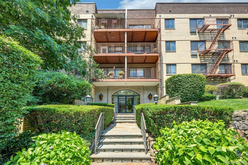 2221 Palmer Avenue 3G, New Rochelle, NY 10801