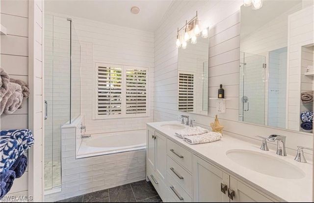 24821 Lakemont Cove LN 202, Bonita Springs, FL 34134
