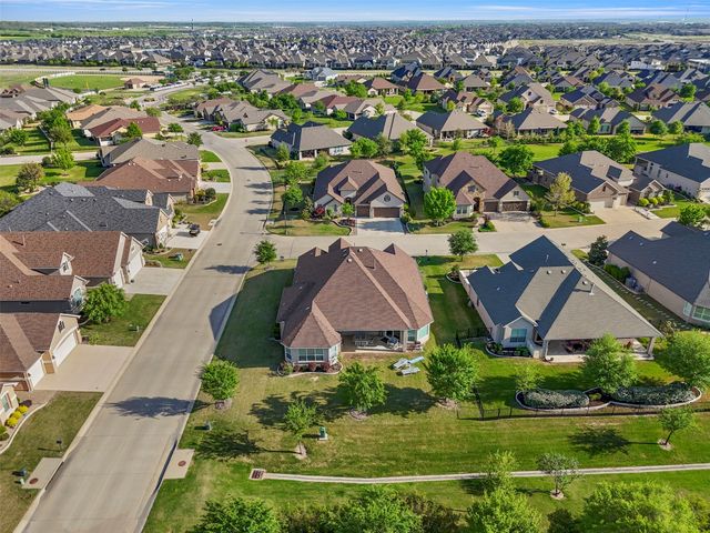 9700 Blackwood Drive, Denton, TX 76207