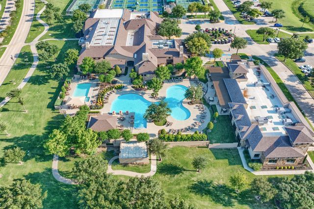 9700 Blackwood Drive, Denton, TX 76207