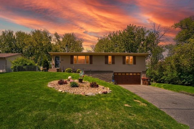 7335 Clayton Avenue, Inver Grove Heights, MN 55076