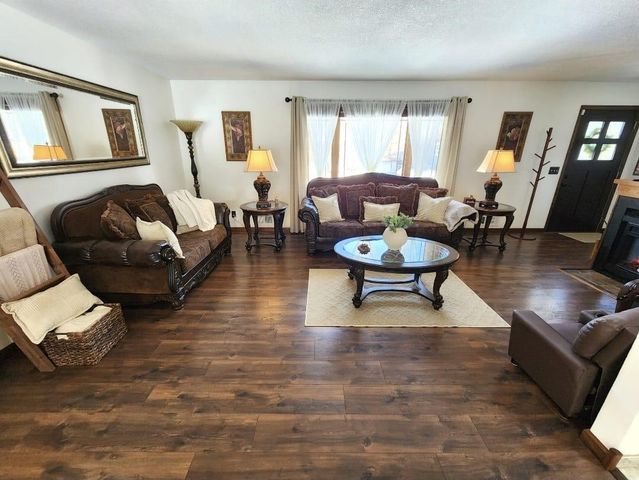 7335 Clayton Avenue, Inver Grove Heights, MN 55076