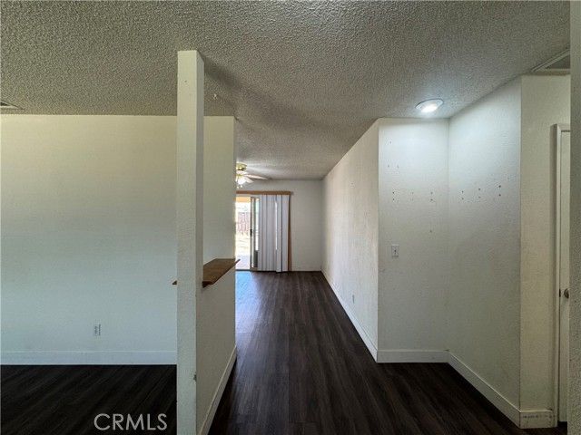 21815 Klickitat Avenue, Apple Valley, CA 92307