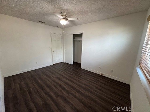 21815 Klickitat Avenue, Apple Valley, CA 92307