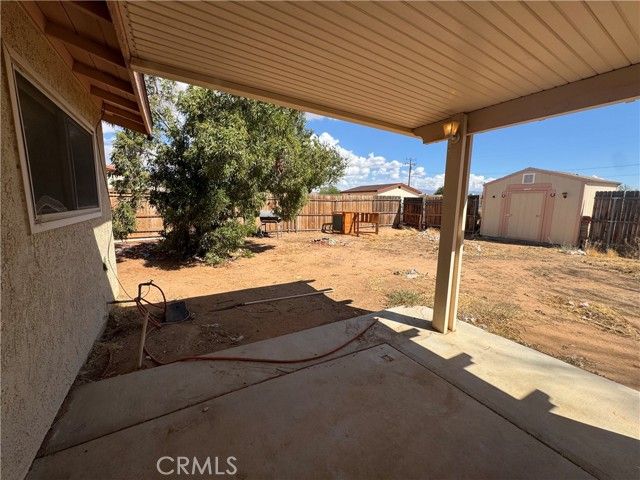 21815 Klickitat Avenue, Apple Valley, CA 92307