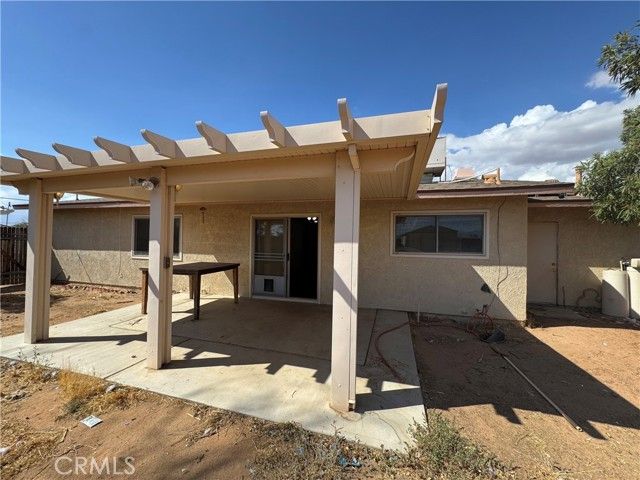 21815 Klickitat Avenue, Apple Valley, CA 92307