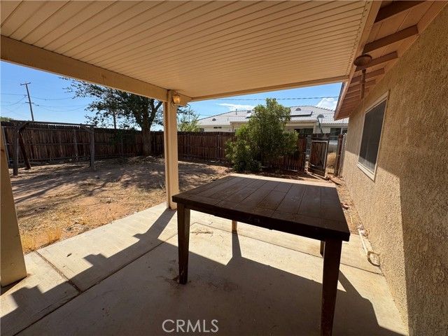 21815 Klickitat Avenue, Apple Valley, CA 92307