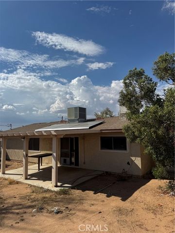 21815 Klickitat Avenue, Apple Valley, CA 92307