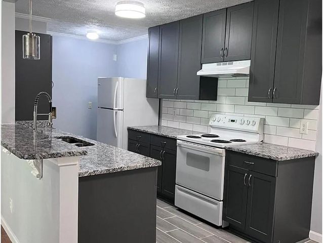 1916 Patterson Circle, Lawrenceville, GA 30044
