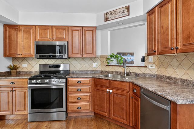 319 Jamatt Court, Naperville, IL 60540
