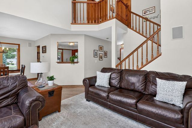 319 Jamatt Court, Naperville, IL 60540