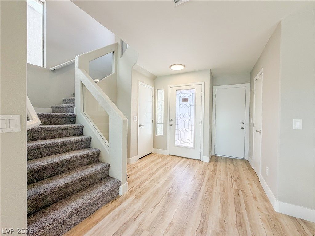 Image 16 of property listing at 935 Plantain Lily Avenue, Las Vegas, NV 89183