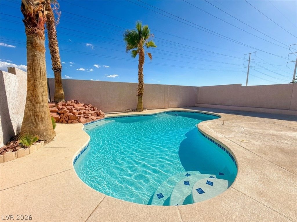 Image 3 of property listing at 935 Plantain Lily Avenue, Las Vegas, NV 89183