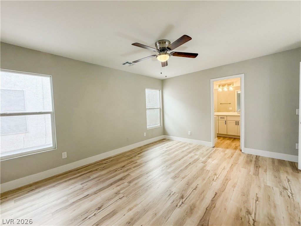 Image 7 of property listing at 935 Plantain Lily Avenue, Las Vegas, NV 89183
