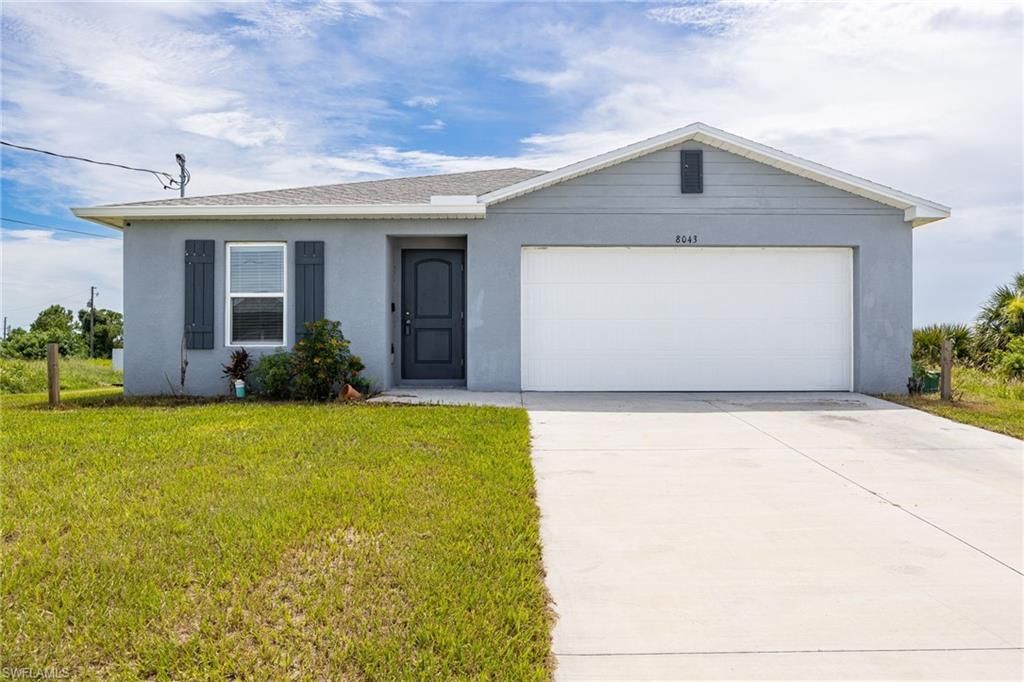 8043 Mangrove CIR, LABELLE, FL 33935 — exterior