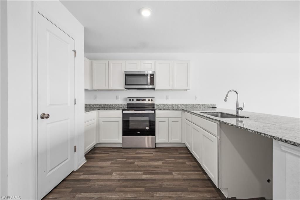 8043 Mangrove CIR, LABELLE, FL 33935 — photo 3