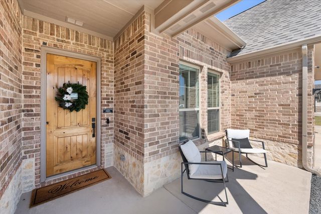 130 Red Cliff Court, Rhome, TX 76078