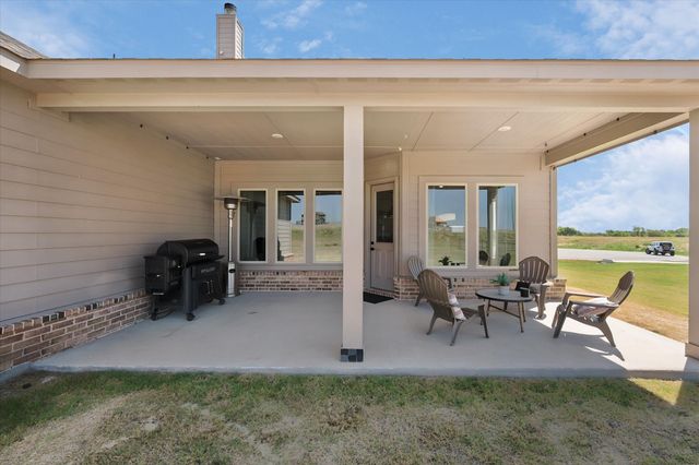 130 Red Cliff Court, Rhome, TX 76078