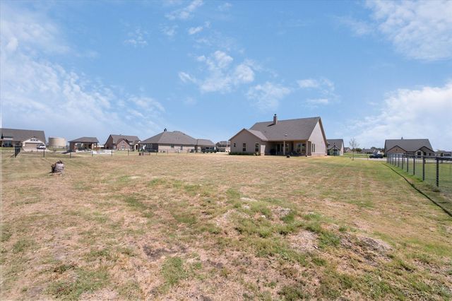 130 Red Cliff Court, Rhome, TX 76078