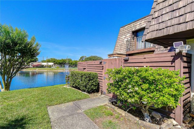 15406 E POND WOODS DRIVE 15406, Tampa, FL 33618