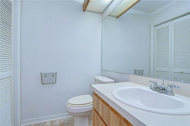 15406 E POND WOODS DRIVE 15406, Tampa, FL 33618