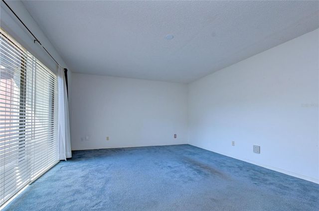 15406 E POND WOODS DRIVE 15406, Tampa, FL 33618