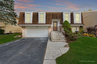 1125 Darby Lane, Roselle, IL 60172