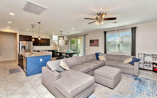 359 W SALALI Trail, San Tan Valley, AZ 85140
