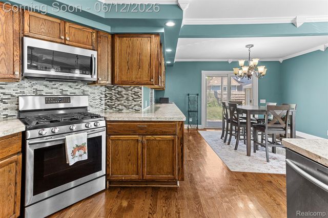 218 W Greenlawn Avenue, Lansing, MI 48910