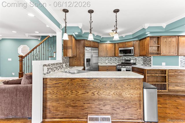 218 W Greenlawn Avenue, Lansing, MI 48910