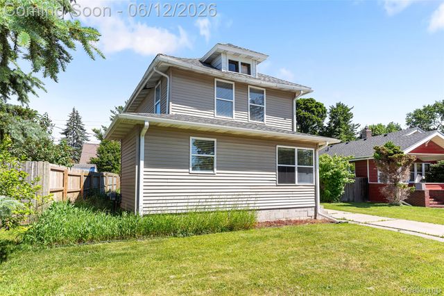 218 W Greenlawn Avenue, Lansing, MI 48910