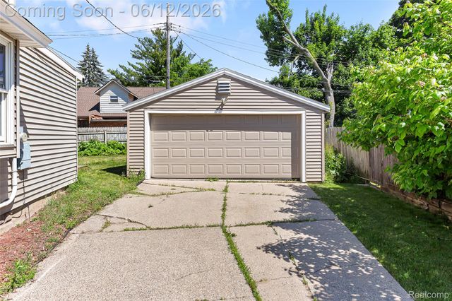 218 W Greenlawn Avenue, Lansing, MI 48910