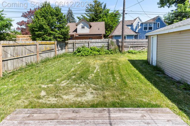 218 W Greenlawn Avenue, Lansing, MI 48910