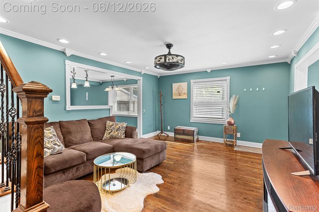 218 W Greenlawn Avenue, Lansing, MI 48910