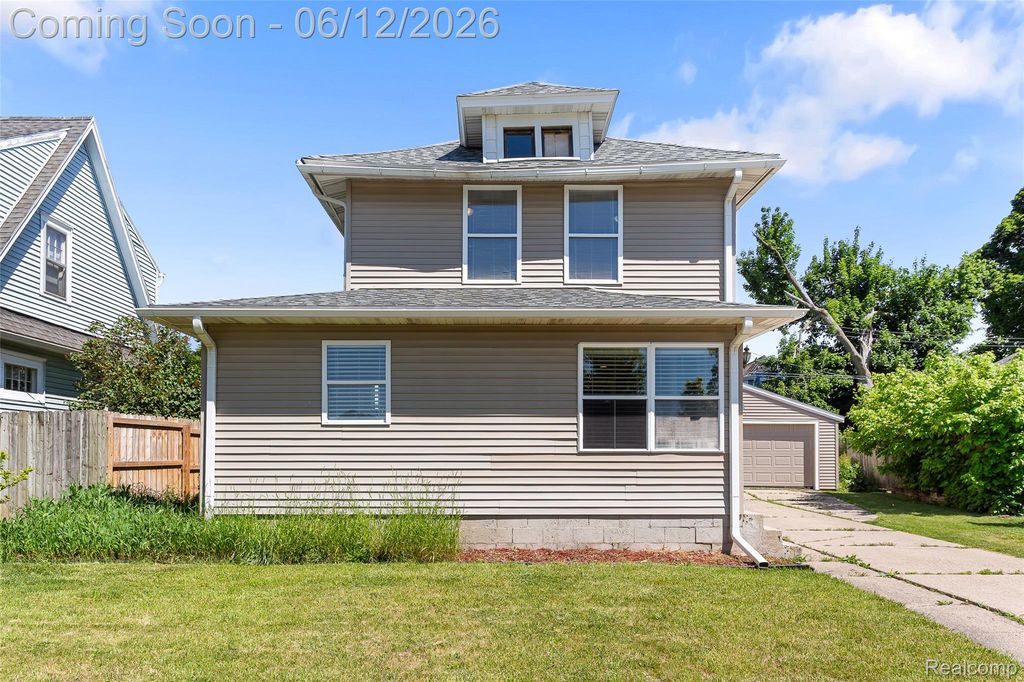 218 W Greenlawn Avenue, Lansing, MI 48910