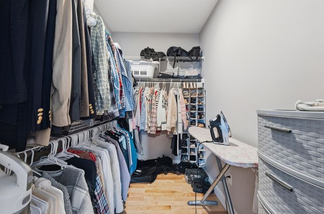 47 Clover Lane, Londonderry, NH 03053