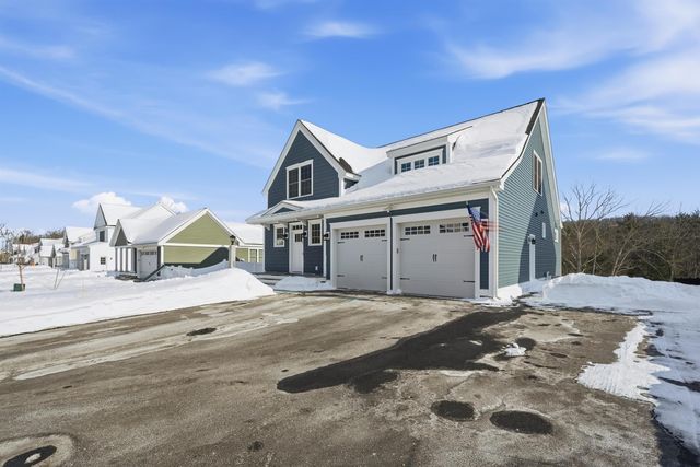 47 Clover Lane, Londonderry, NH 03053