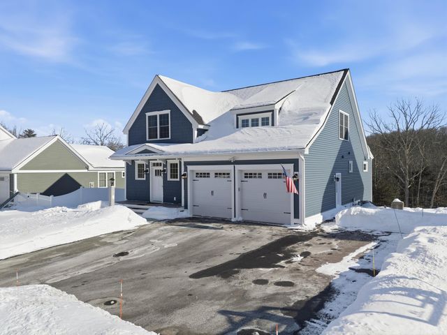 47 Clover Lane, Londonderry, NH 03053