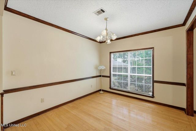 105 Burnt Leaf Way, Clinton, MS 39056