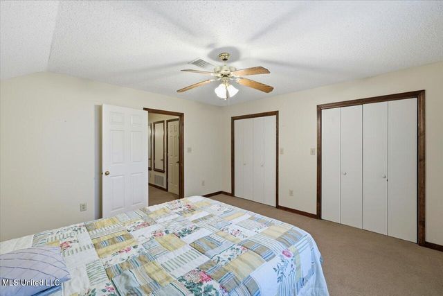 105 Burnt Leaf Way, Clinton, MS 39056