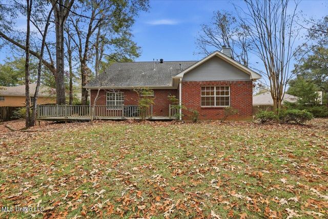 105 Burnt Leaf Way, Clinton, MS 39056