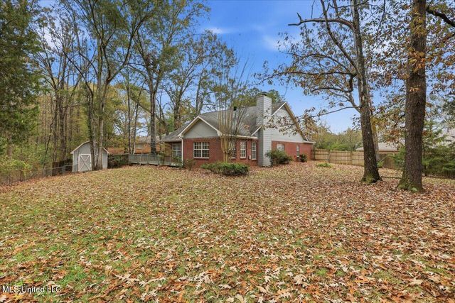 105 Burnt Leaf Way, Clinton, MS 39056