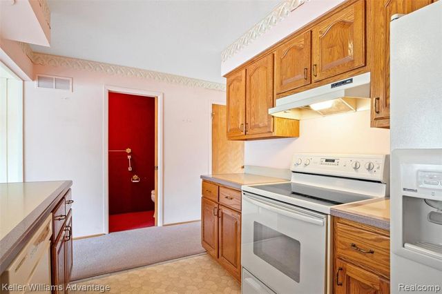 24461 Olde Orchard Street, Novi, MI 48375