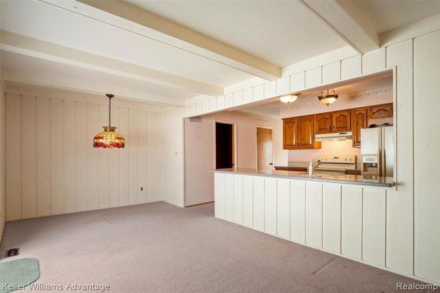 24461 Olde Orchard Street, Novi, MI 48375